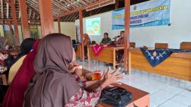 Pembinaan Kelompok Rentan - Peserta Dapat Materi Budidaya Mangga dari TokoTrubus.com